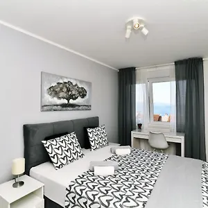 https://mamma-mia-lux-apartment.primorje-gorskikotar.com